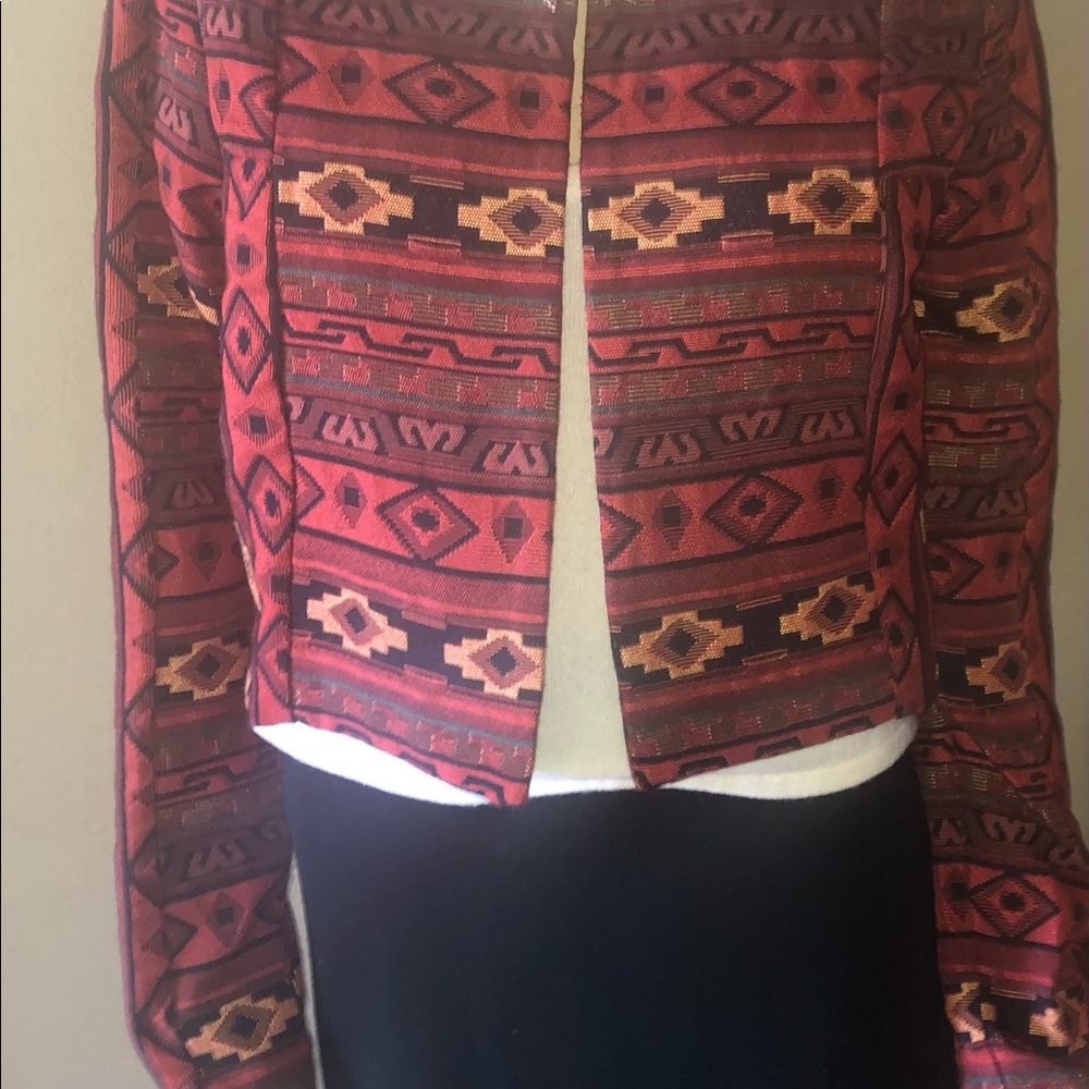 BCBG Generation short jacket reds oranges black aztec pattern - Picture 5 of 8